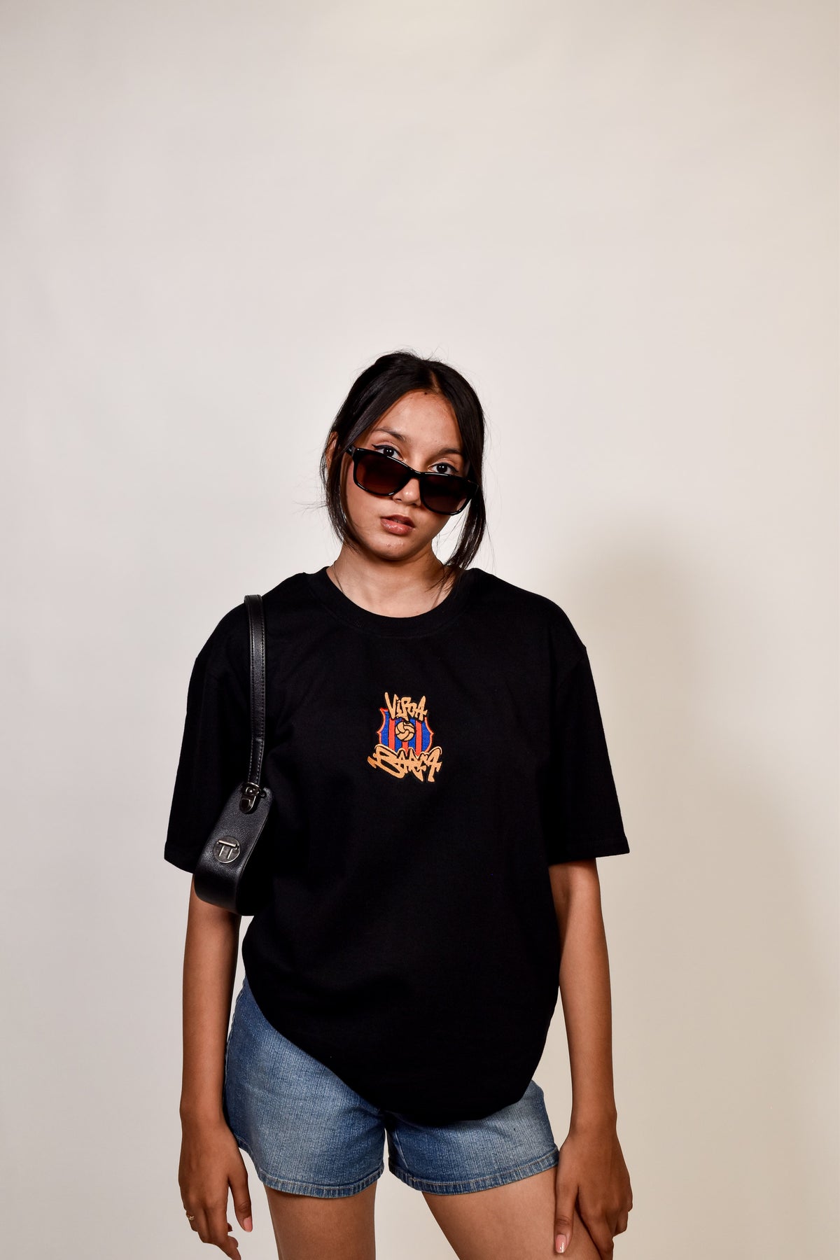 Black Mes Que Un Club Tee, image 08